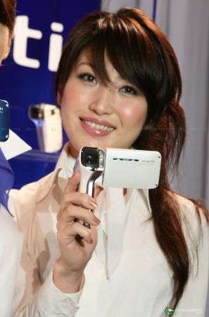 Sanyo Xacti DMX CA8 camcorder