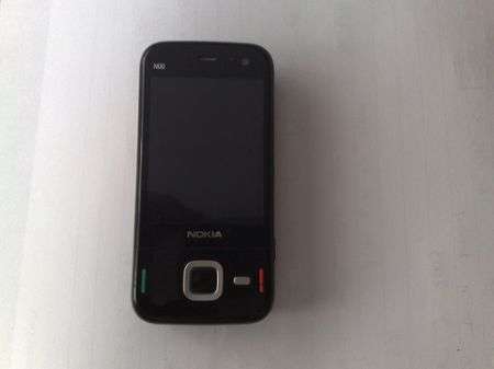 Nokia N85 fronte