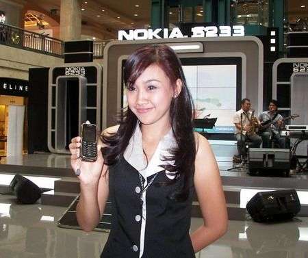 Japan Nokia Girl