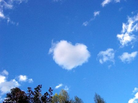 cuore nuvola