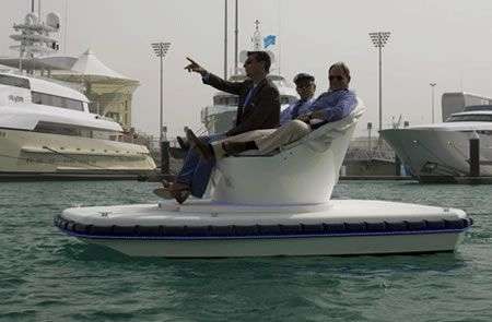 Abu Dhabi Yacht Show divano barca