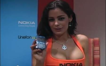 Larissa Riquelme Nokia C3