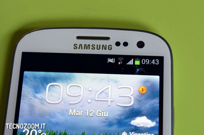 Samsung Galaxy S3 top