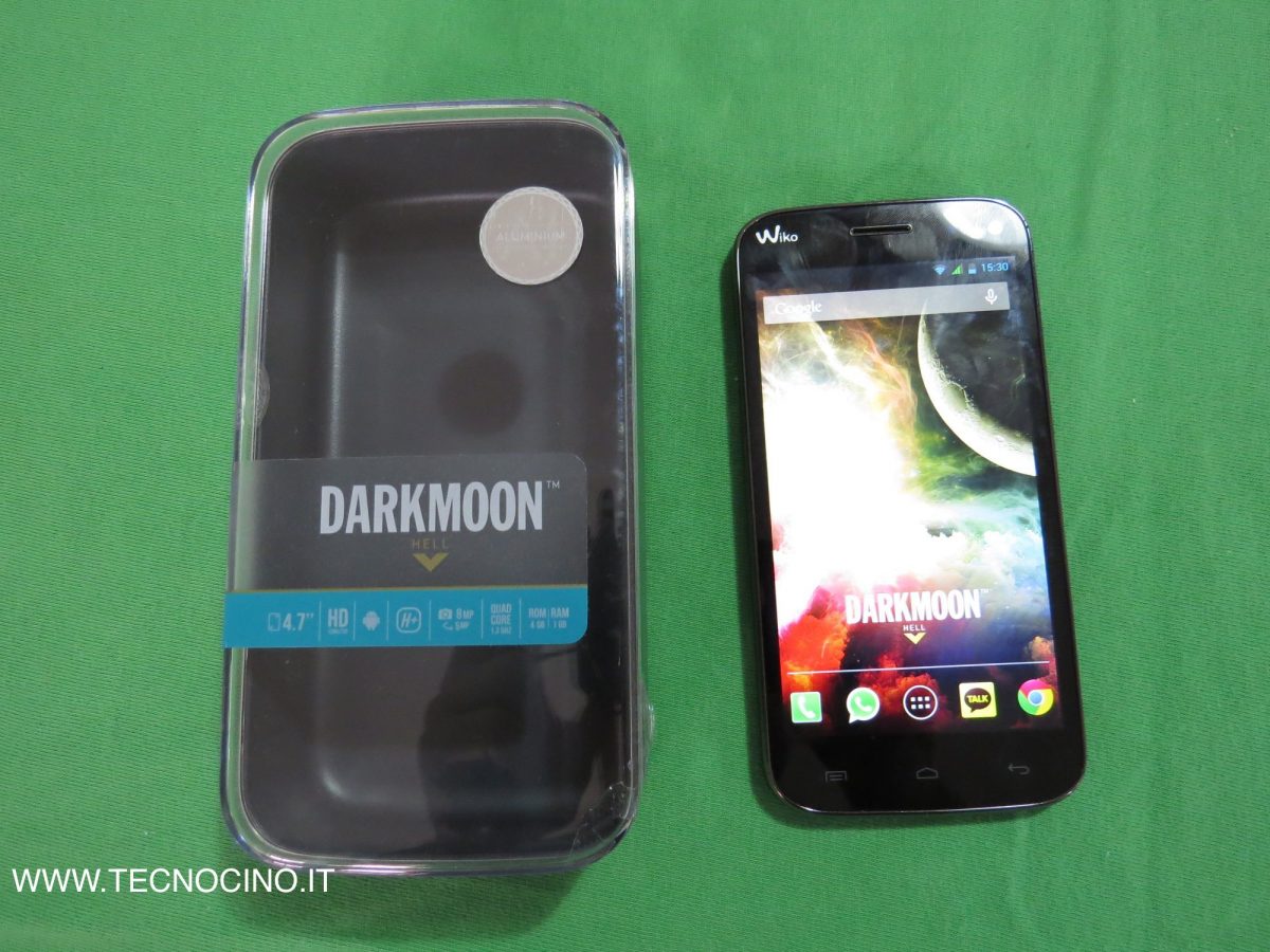 Téléphone Wiko Darkmoon - Vendu En L'état Pour Pièces - Bloqué, Ne S'allume Pas