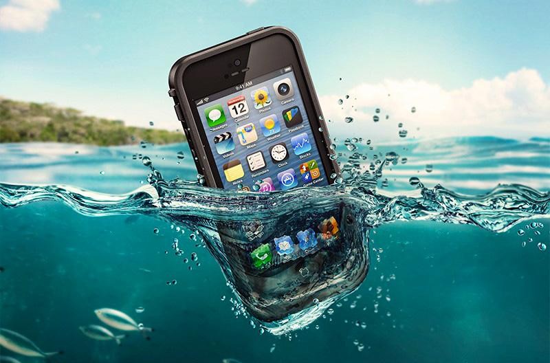 Custodie iPhone subacquee