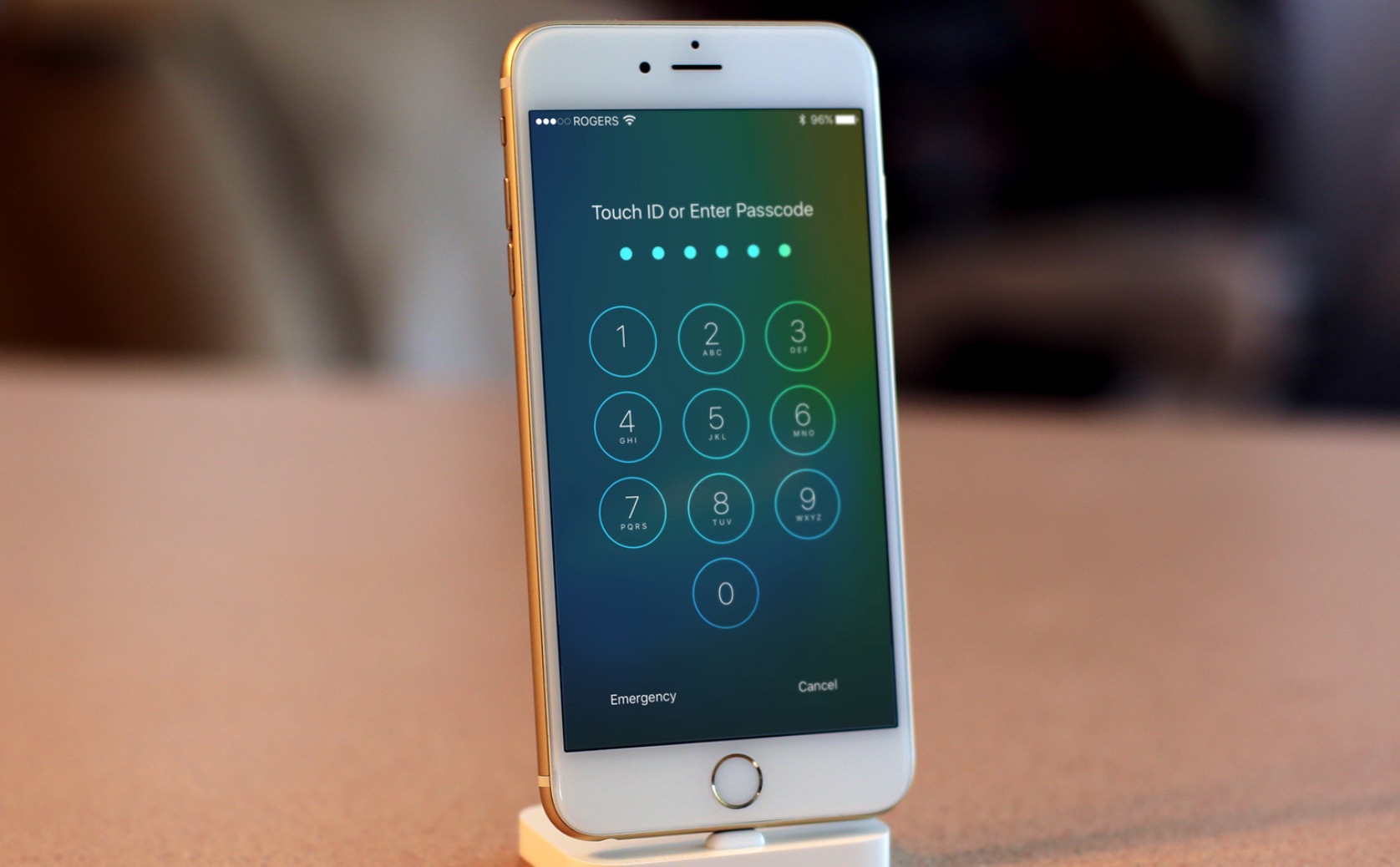 FBI vs Apple per iPhone bloccato