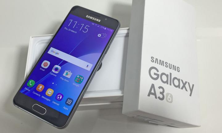Samsung Galaxy A3 2016 box