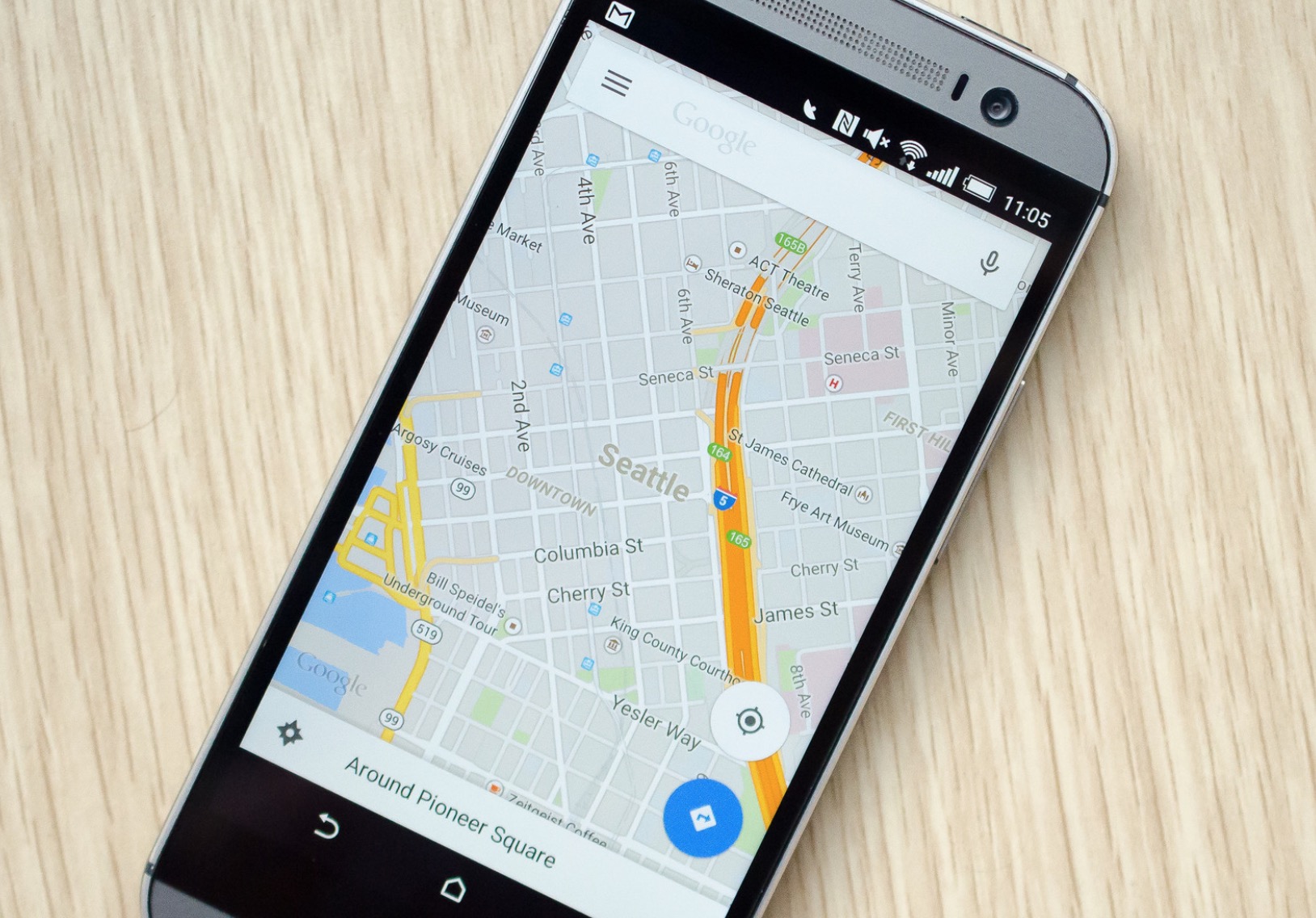 Google Maps avvisa negozi affollati