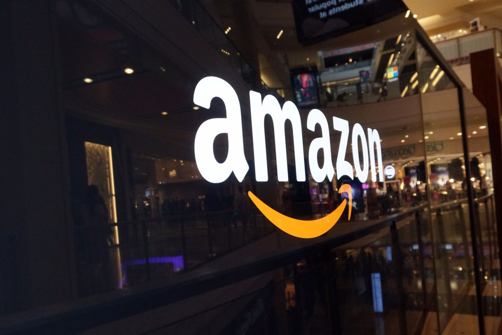 Amazon deve pagare tasse al Lussemburgo