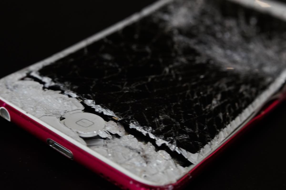 Ecco quali sono i costi di riparazione dello schermo di un iPhone